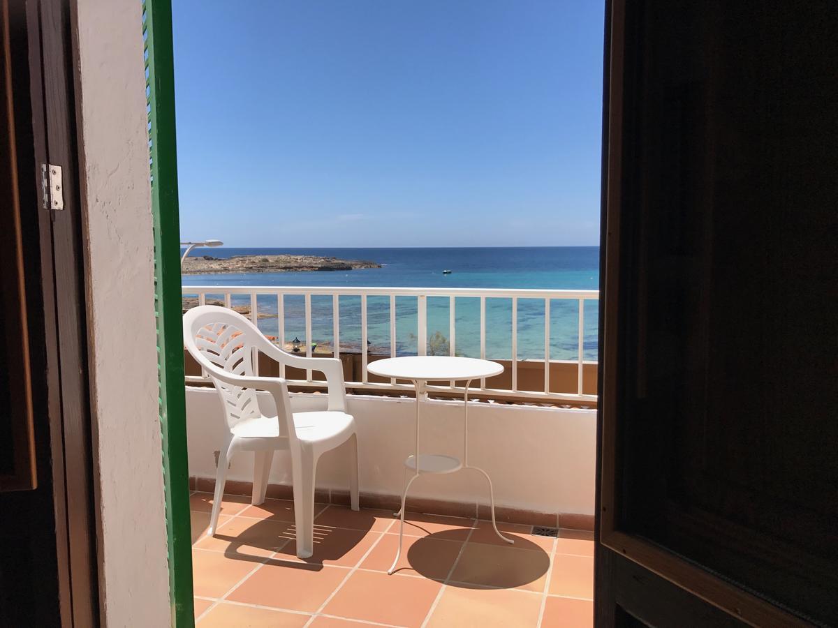 Hostal Restaurante Playa Colonia de Sant Jordi Exterior foto